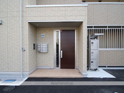 東京都福生市大字福生[2LDK/56.6m2]のエントランス2