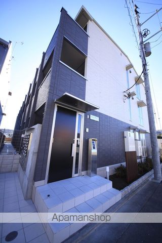 グレーヌメゾンの玄関写真
