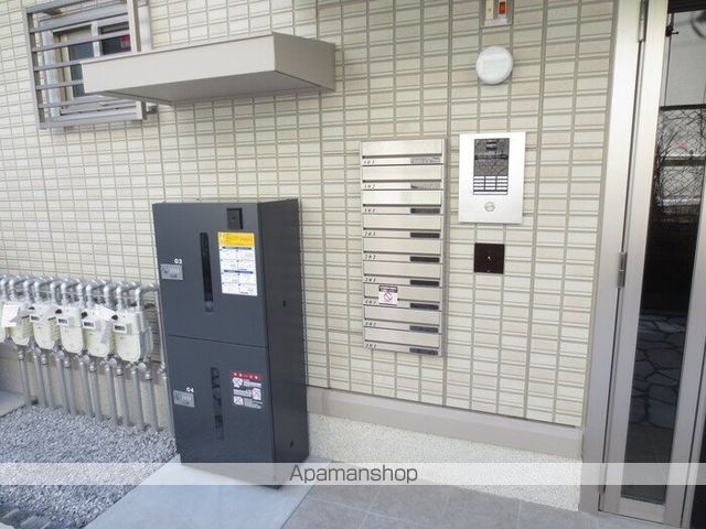 コンフォール柳丸の玄関写真