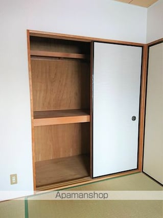 ロイヤルエクセーヌⅡ[2DK/48.7m2]の収納