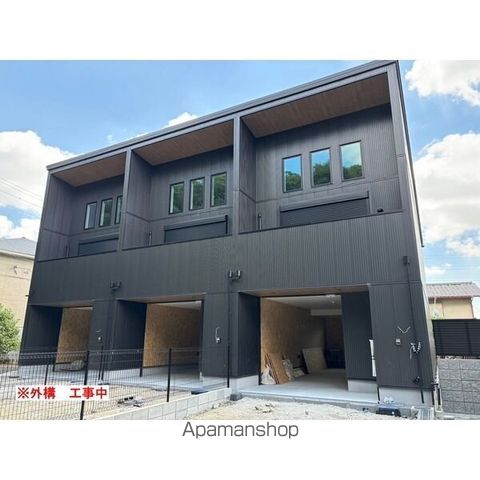 K−GARAGE猪名寺の外観写真