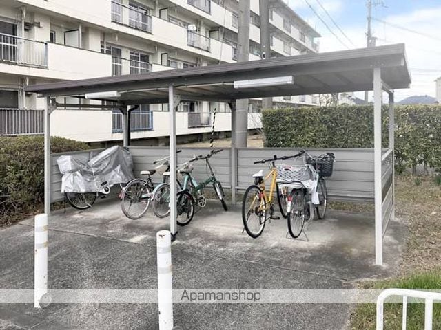 ビレッジハウス鳴滝１号棟[3K/42.97m2]の共用部