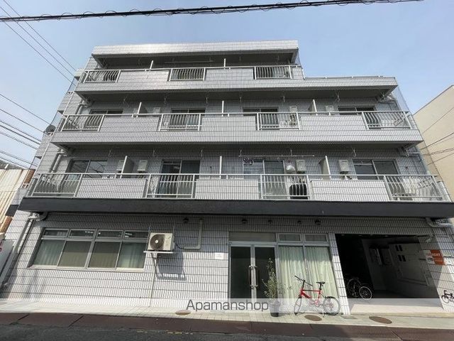 ホワイトマンションの外観写真