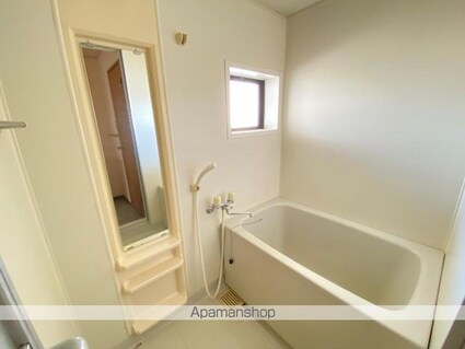 ロイヤルコート川西Ａ・Ｂ[3DK/53.73m2]のバス