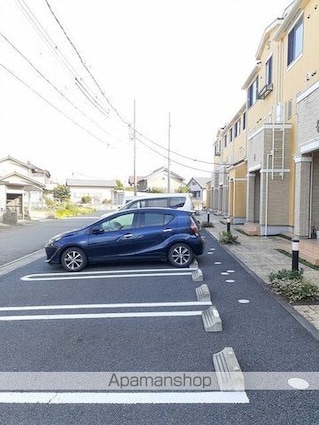 愛知県一宮市森本１丁目[2LDK/56.84m2]の駐車場2