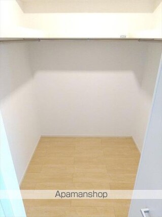 コーネリア西浜Ⅰ[1LDK/50.49m2]の収納