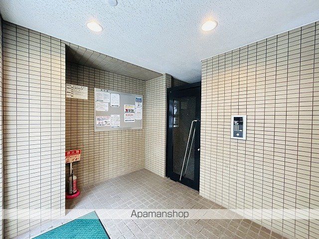 ラシェール51の玄関写真