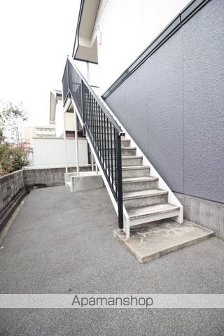 レジデンス高柳 A棟の玄関写真