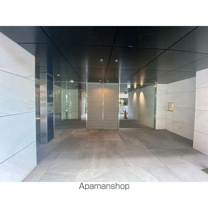 プラウドフラット渋谷富ヶ谷[1LDK/34.2m2]のエントランス3