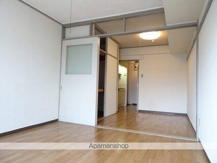 ロイヤルヒルズ銀杏町[1DK/24.9m2]のリビング・居間