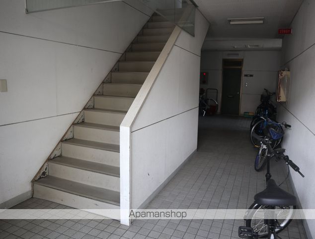 川の辺ハイツの玄関写真
