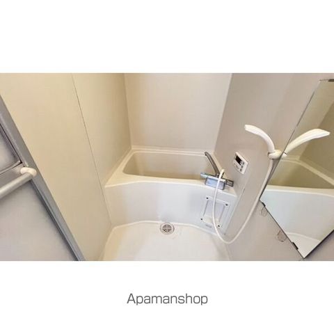 SURPLUS志太の内装写真