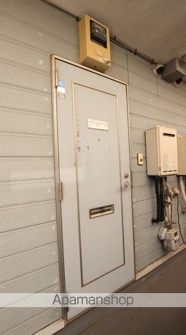 セブンハイツAの玄関写真