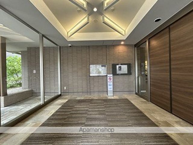 プレミスト円山表参道の玄関写真