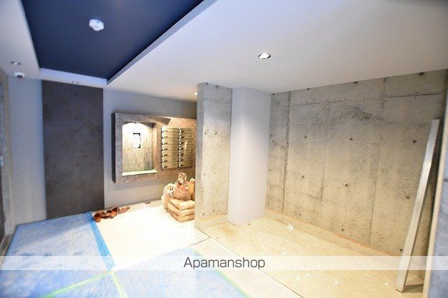 シューレジデンス元町の玄関写真
