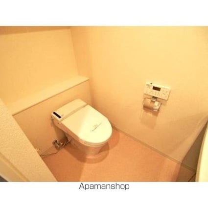 東京都渋谷区恵比寿西２丁目[1R/33.3m2]のトイレ