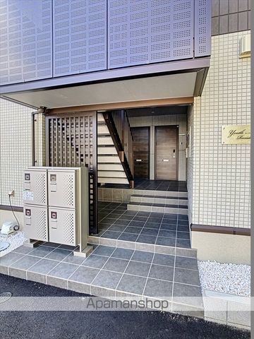 ユースレジデンスの玄関写真