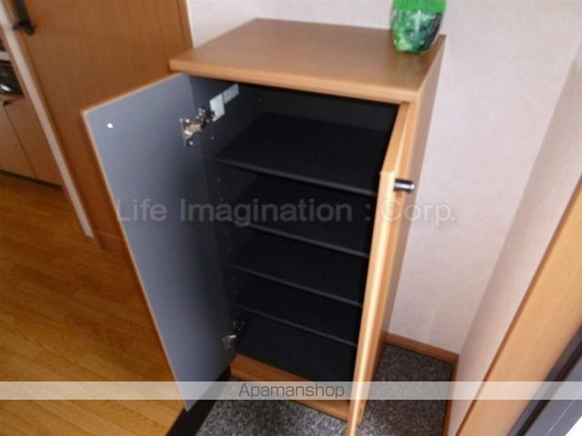 マコズ・アベニューの内装写真