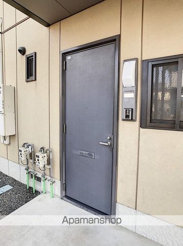 グランメール小泉Bの玄関写真