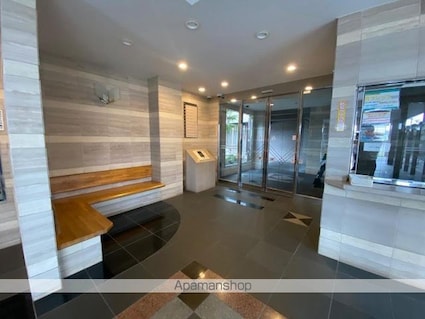 アルファステイツ三条[3LDK/75.3m2]の共用部1