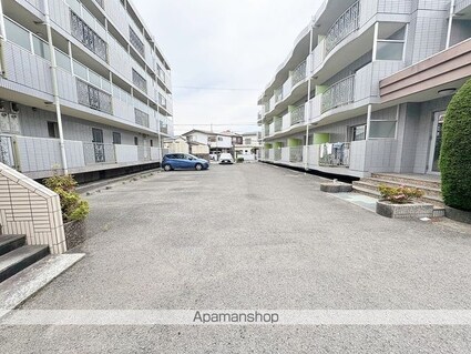 メゾン紀三井寺Ⅰ[1K/25.14m2]の駐車場