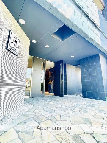 クレアート大阪トゥールビヨンの玄関写真