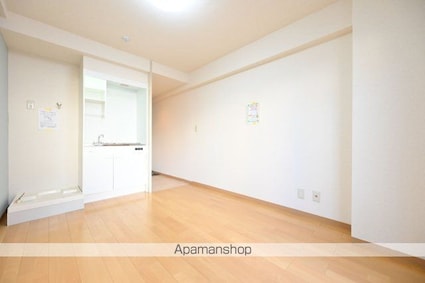 ソフトタウン赤坂[1R/15.52m2]のリビング・居間3