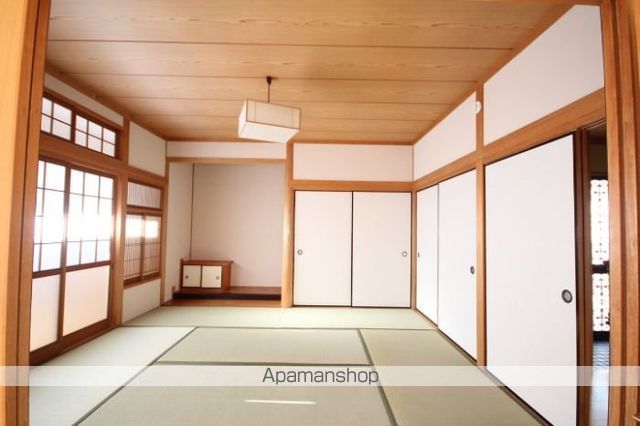東野貸家の内装写真