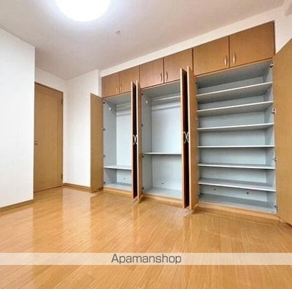 アルファステイツ国際ホテルサイド[3LDK/75.13m2]の収納