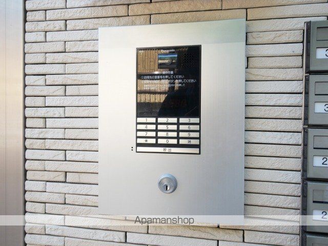 フジパレス園田III番館の玄関写真