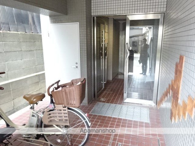 エム・ケイ7東香里園の玄関写真