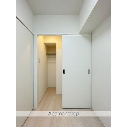 コンフォリア・リヴ巣鴨[1LDK/30.25m2]の収納