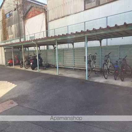 愛媛県新居浜市宇高町１丁目[2LDK/50.58m2]の共用部1