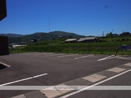 ブレインイケガミ[3DK/56.76m2]の駐車場3