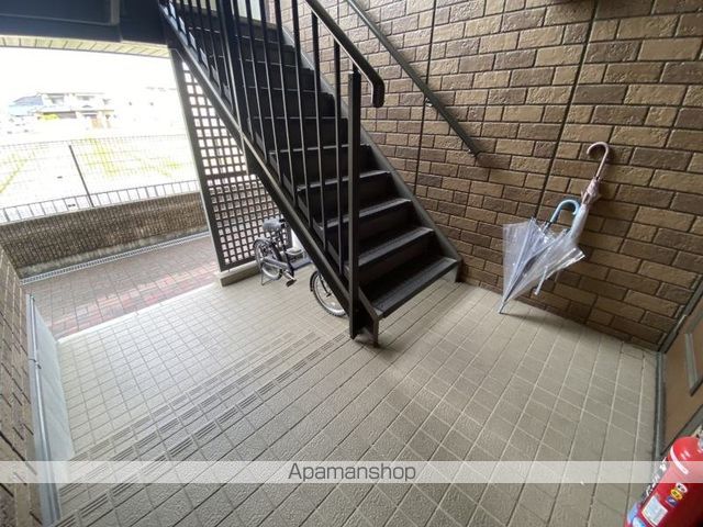 ファミール田井城C棟の内装写真
