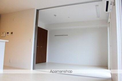 Ａｖａｎｔ　Ｒｉｖｉｅ’ｒｅ　（アヴァンテ　リヴィエール）[2LDK/58.07m2]のリビング・居間