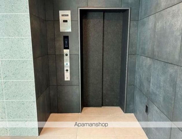 エスティメゾン大森の玄関写真
