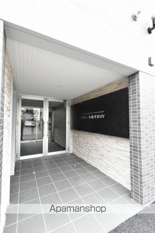ラフィーネ南平岸IVの玄関写真