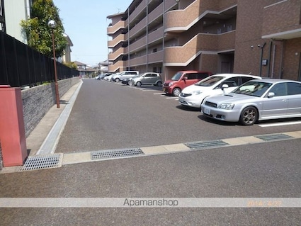 プチフルール千[1LDK/38.88m2]の駐車場2