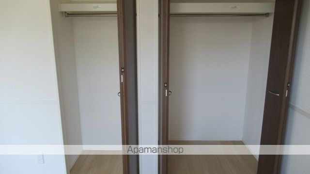 セレブ荒尾の内装写真