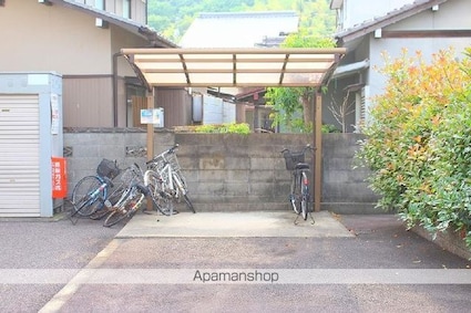 シャトーグリーンＢ棟[2LDK/61.6m2]の共用部1