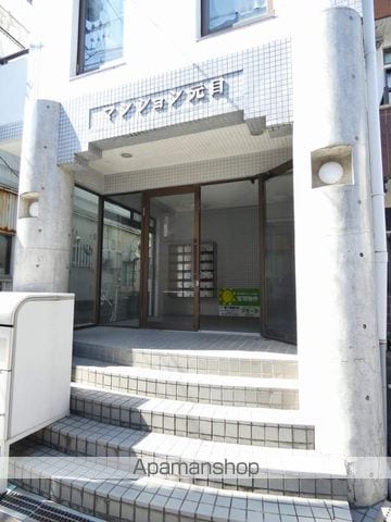 マンション元目の玄関写真