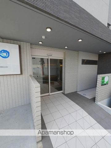 プラムコートの玄関写真