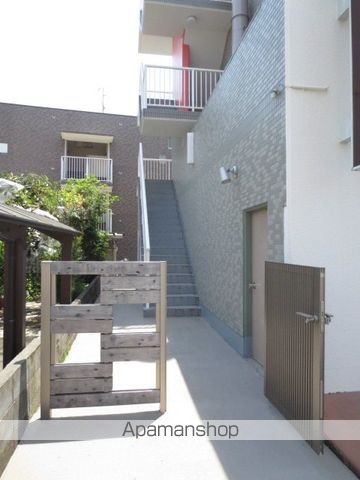 第二我心ヶ丘マンションの玄関写真
