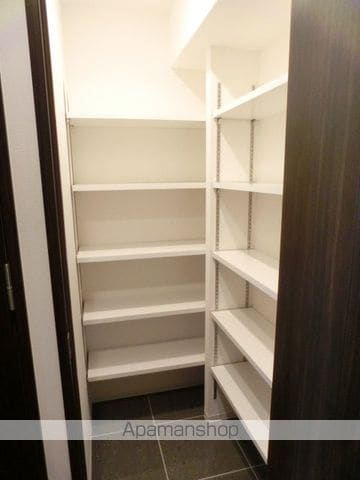 BLAU H0NMACHI HIGASHIの内装写真