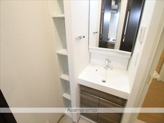 コンフォリア・リヴ新大阪Qの内装写真