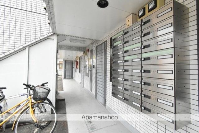 パルコート南郷18の玄関写真