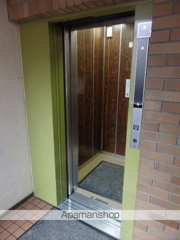 グランドパレス啓明の玄関写真