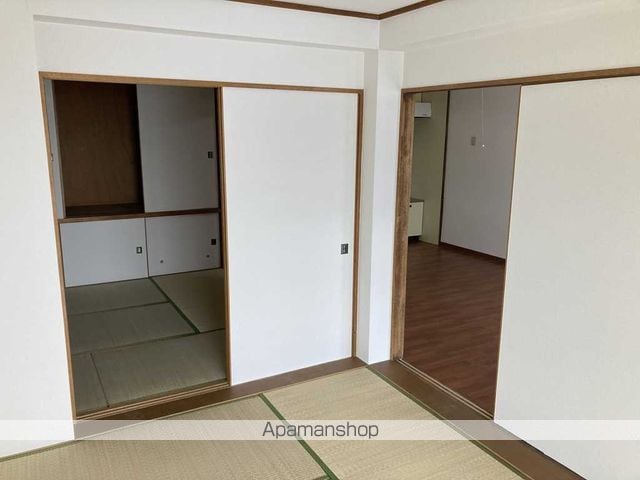 ドミ西野の内装写真