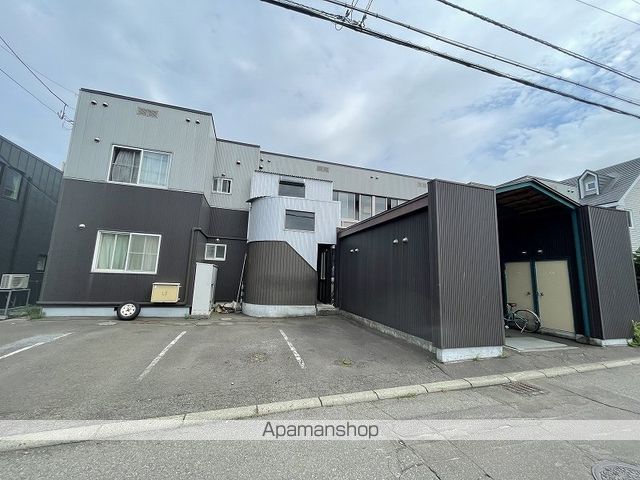 シャレード藤P棟の外観写真